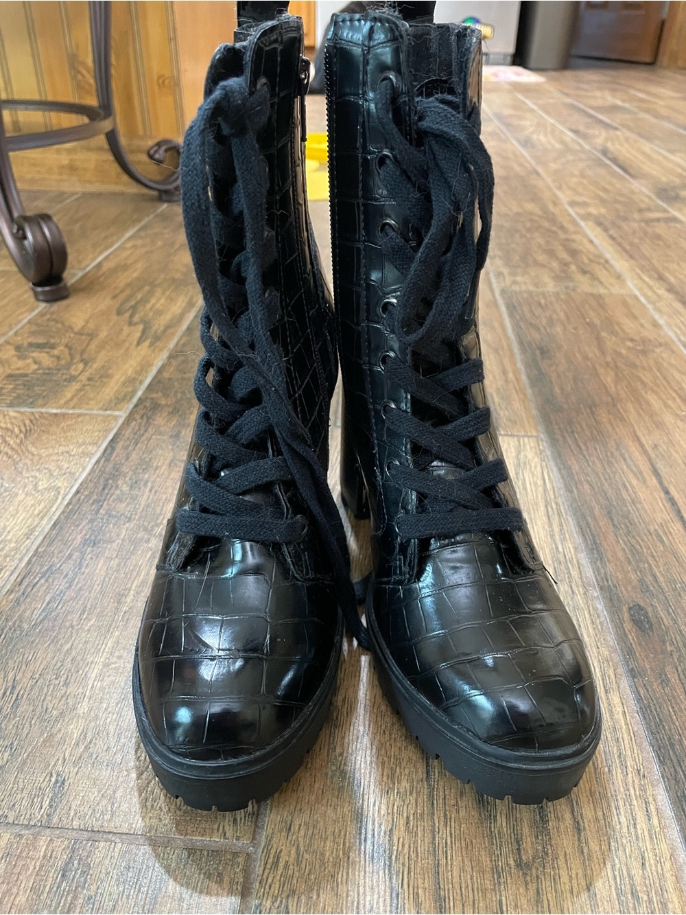 Steve Madden Lead Black Croc-Embossed Lace-Up Combat Boots - Women size 9.5